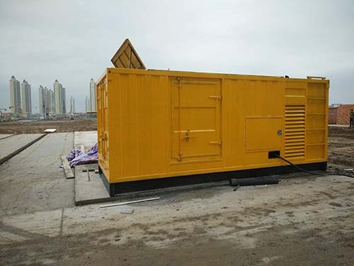 雁峰合同中关于乙方责任导致工期延误的赔偿标准应该如何制定？